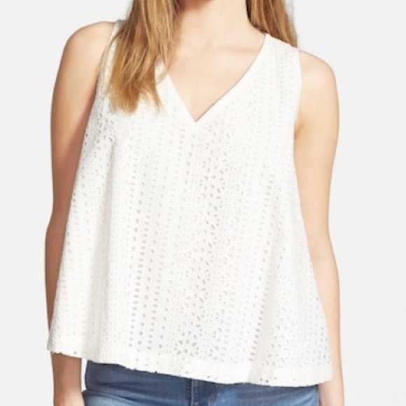 Madewell Tops - Madewell Eyelet Swing Back V-Neck Top Size Medium
